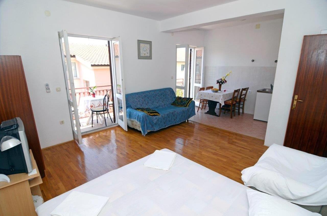 Apartments With A Parking Space Makarska - 12211 ภายนอก รูปภาพ