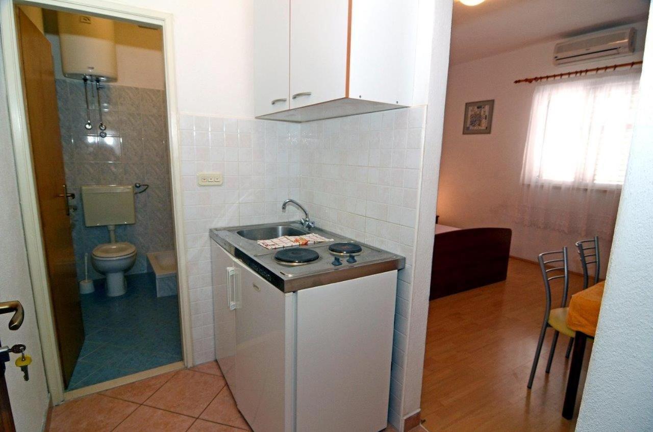 Apartments With A Parking Space Makarska - 12211 ภายนอก รูปภาพ