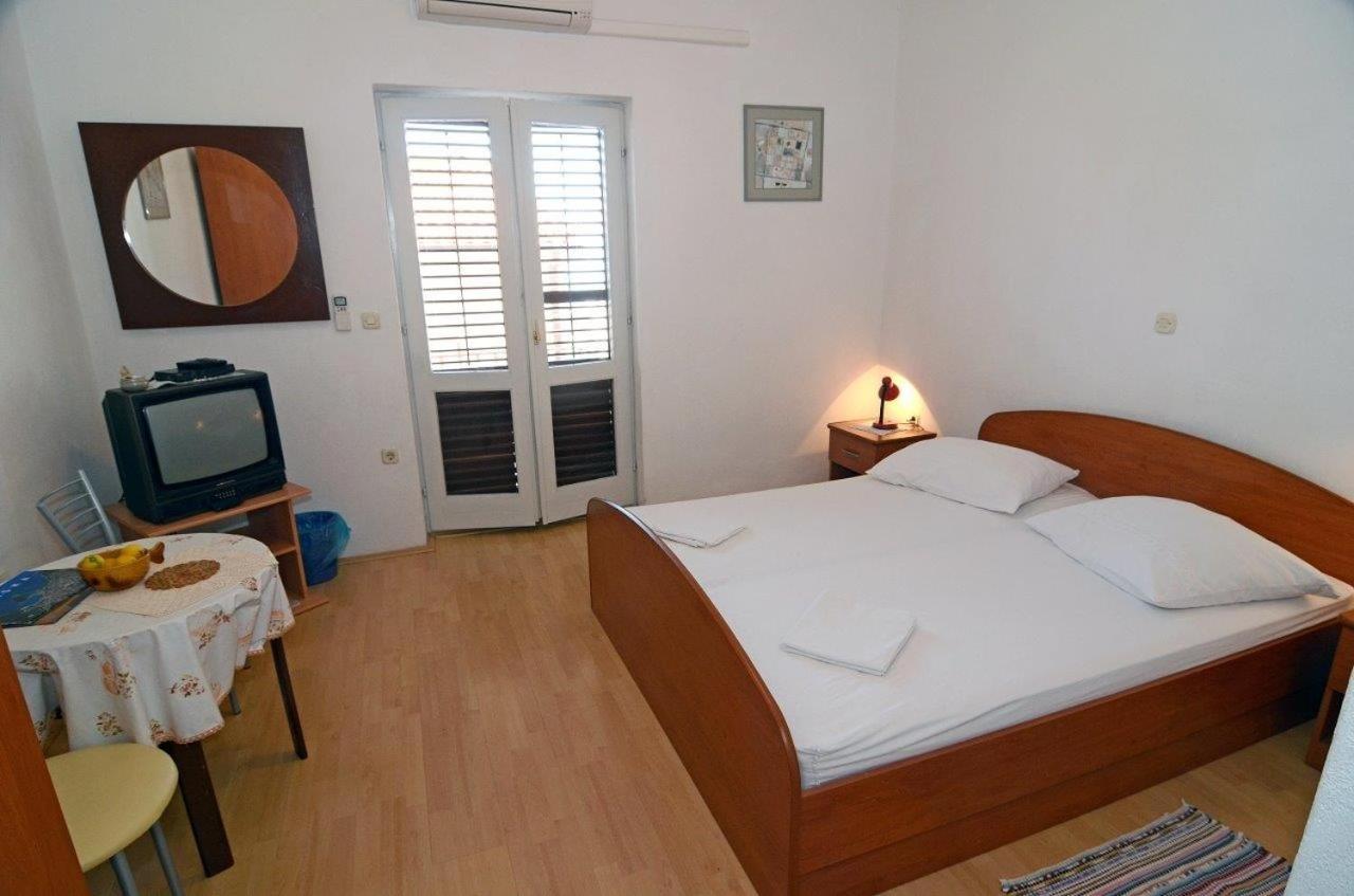 Apartments With A Parking Space Makarska - 12211 ภายนอก รูปภาพ