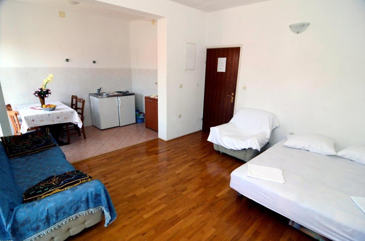 Apartments With A Parking Space Makarska - 12211 ภายนอก รูปภาพ