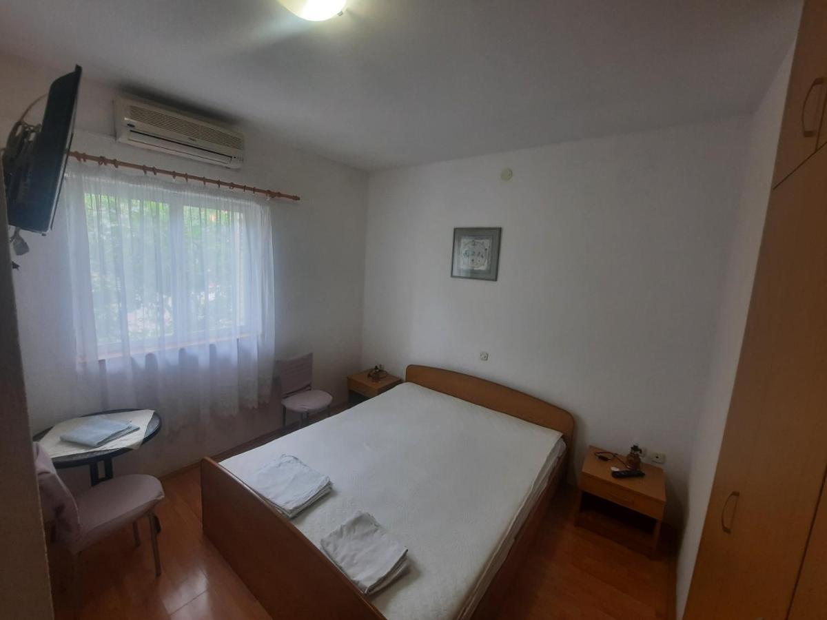 Apartments With A Parking Space Makarska - 12211 ภายนอก รูปภาพ